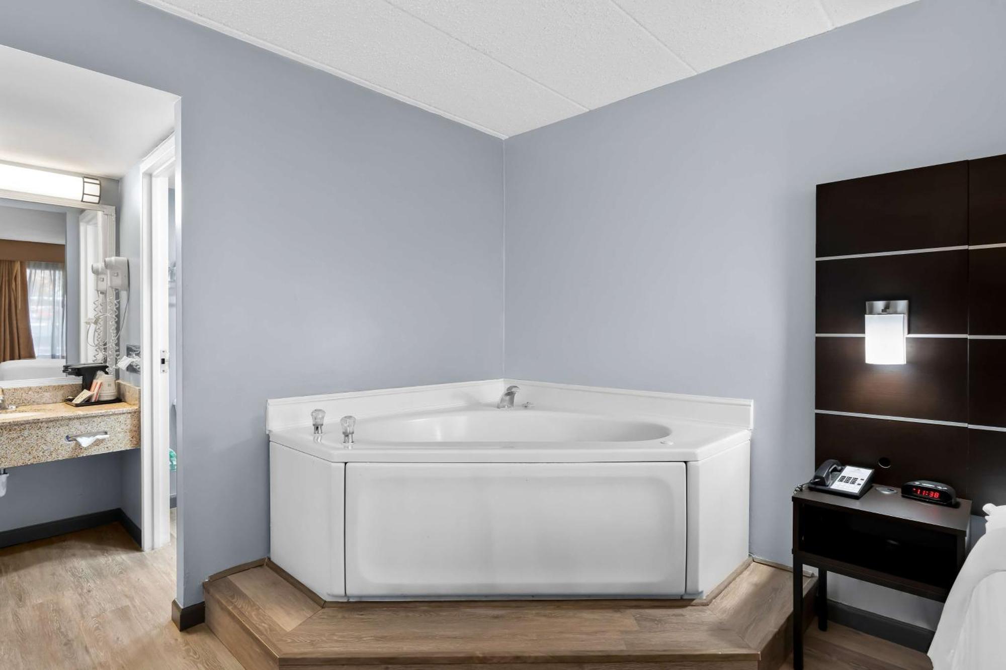Brandywine Valley Inn Surestay Plus By Best Western ويلمينغتون، كارولاينا الشمالية المظهر الخارجي الصورة